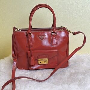 💯Authentic Prada Red Leather Handbag🍀